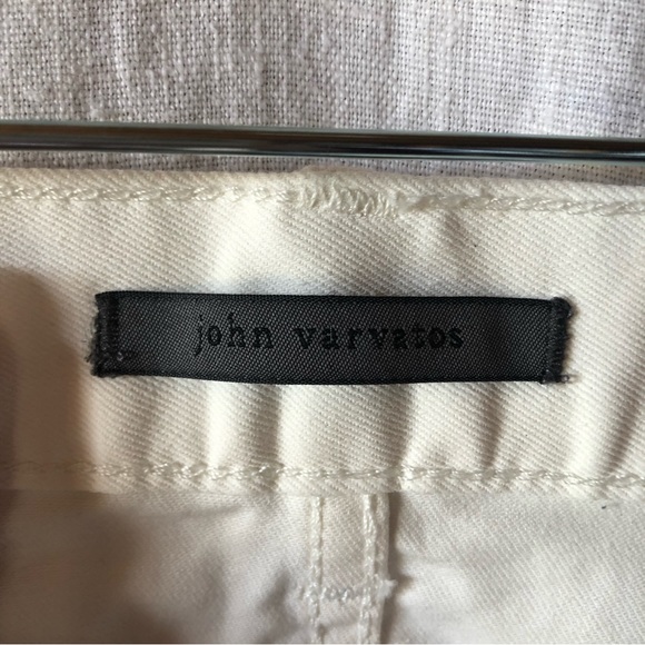 Like new John Varvatos china white cream jeans straight to taper size 32 reg - Picture 3 of 9